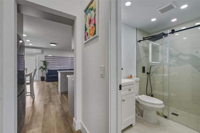 900 SW 10 Terrace 11S, Hallandale Beach, FL 33009