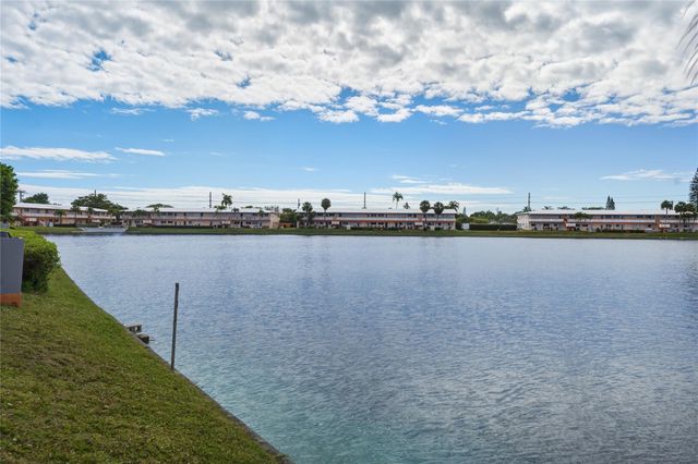 900 SW 10 Terrace 11S, Hallandale Beach, FL 33009