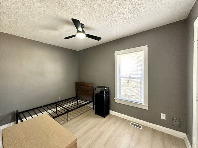 2724 College Avenue, Des Moines, IA 50311