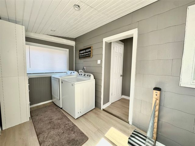 2724 College Avenue, Des Moines, IA 50311