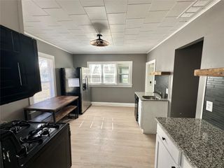 2724 College Avenue, Des Moines, IA 50311