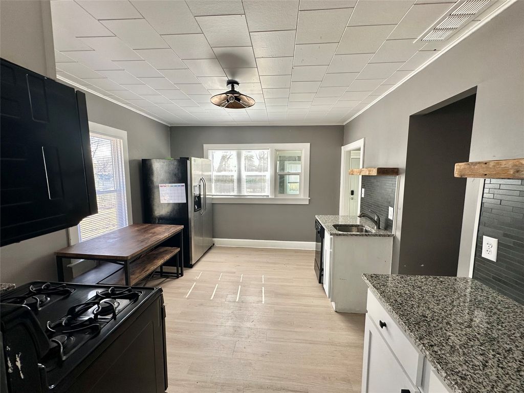 2724 College Avenue, Des Moines, IA 50311