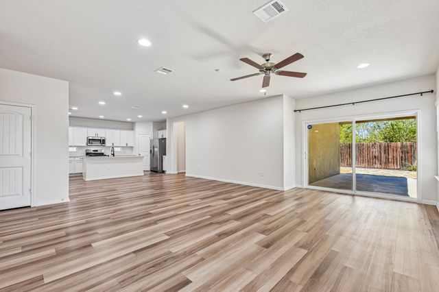 4413 Lobo Landing LN, Georgetown, TX 78628