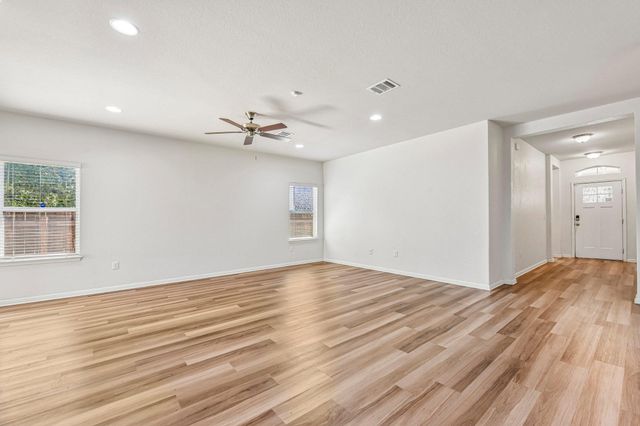 4413 Lobo Landing LN, Georgetown, TX 78628