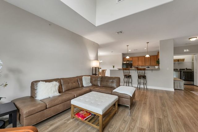 17 Roundabout Way 5, Manchester, NH 03102