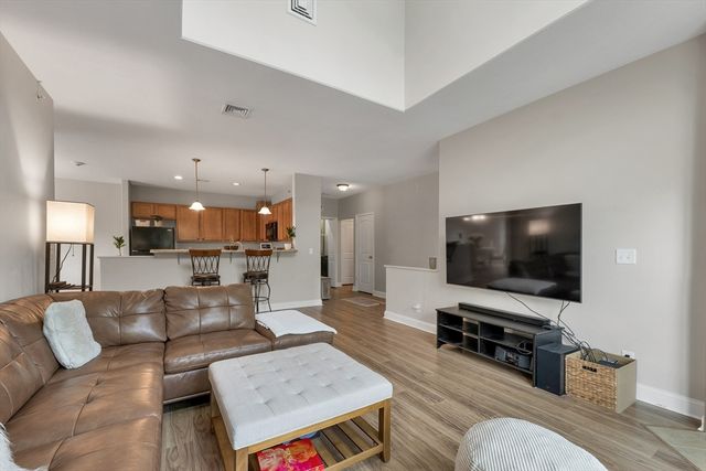 17 Roundabout Way 5, Manchester, NH 03102