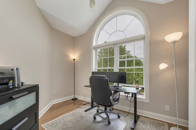 17 Roundabout Way 5, Manchester, NH 03102