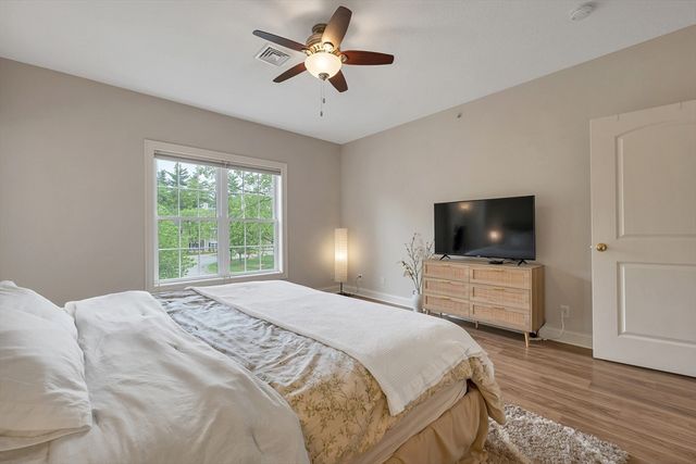 17 Roundabout Way 5, Manchester, NH 03102