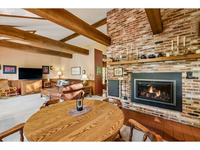 1026 TROON Rd, Lake Oswego, OR 97034