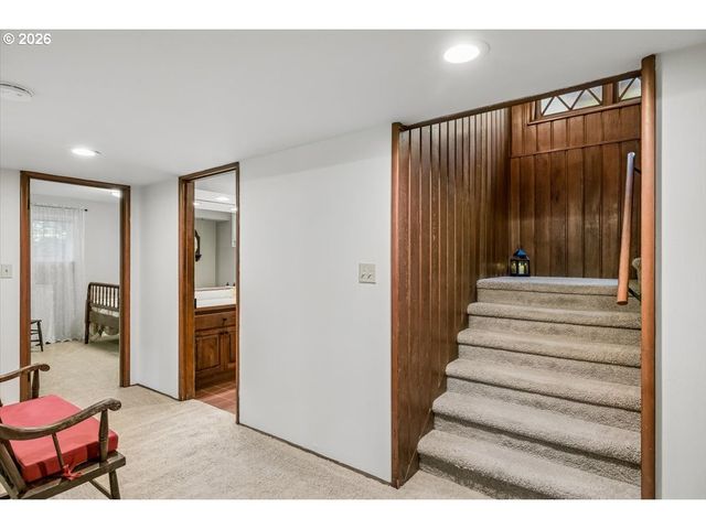 1026 TROON Rd, Lake Oswego, OR 97034
