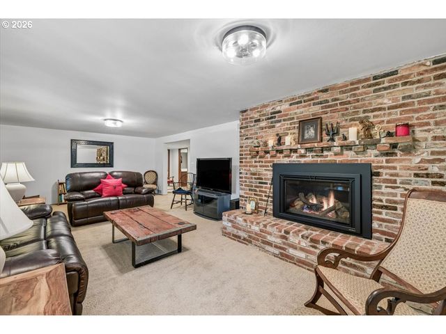 1026 TROON Rd, Lake Oswego, OR 97034