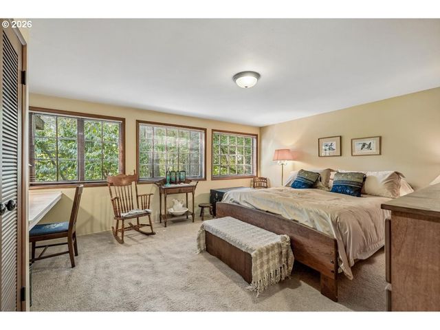 1026 TROON Rd, Lake Oswego, OR 97034