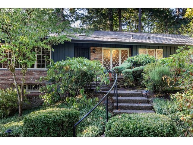 1026 TROON Rd, Lake Oswego, OR 97034