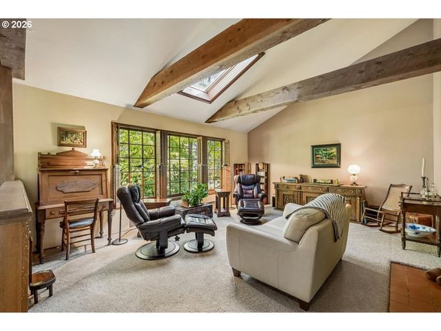 1026 TROON Rd, Lake Oswego, OR 97034