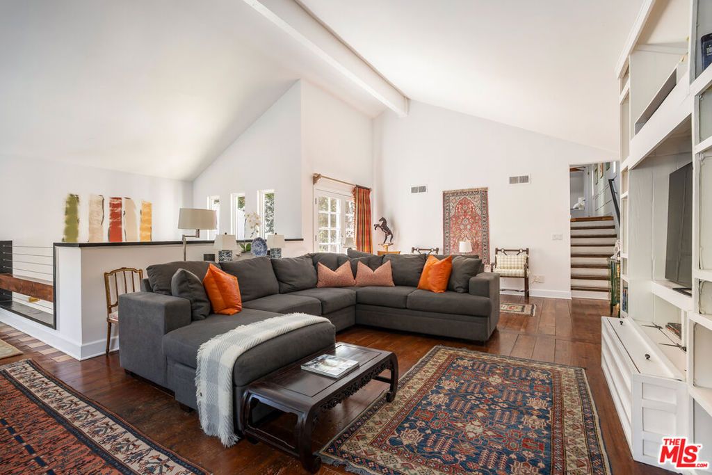 Image 32 of property listing at 1647 N Beverly Glen Boulevard, Los Angeles, CA 90077