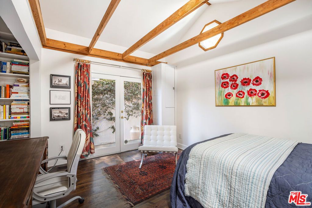 Image 39 of property listing at 1647 N Beverly Glen Boulevard, Los Angeles, CA 90077