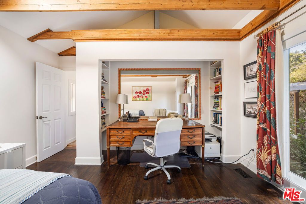 Image 40 of property listing at 1647 N Beverly Glen Boulevard, Los Angeles, CA 90077