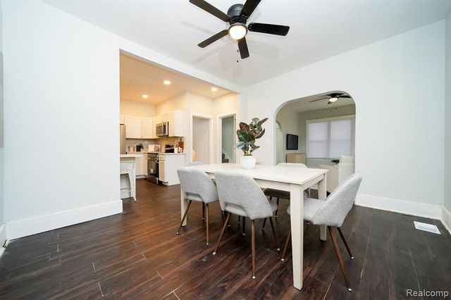 2016 W Grand Street, Detroit, MI 48238