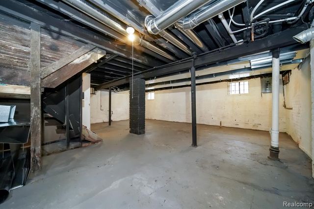 2016 W Grand Street, Detroit, MI 48238