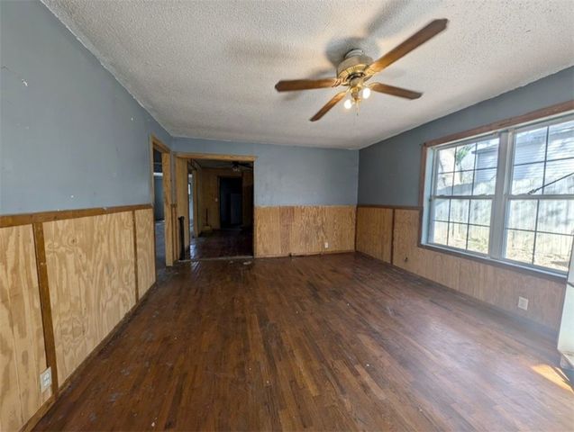 706 S Ash Street, Harrison, AR 72601