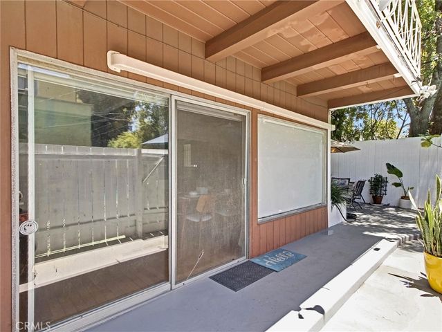 4268 Troost Avenue, Studio City, CA 91604