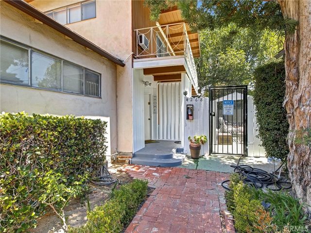 4268 Troost Avenue, Studio City, CA 91604