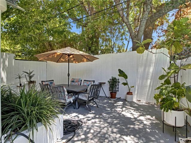4268 Troost Avenue, Studio City, CA 91604