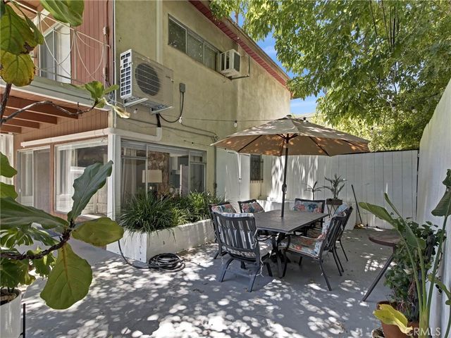 4268 Troost Avenue, Studio City, CA 91604