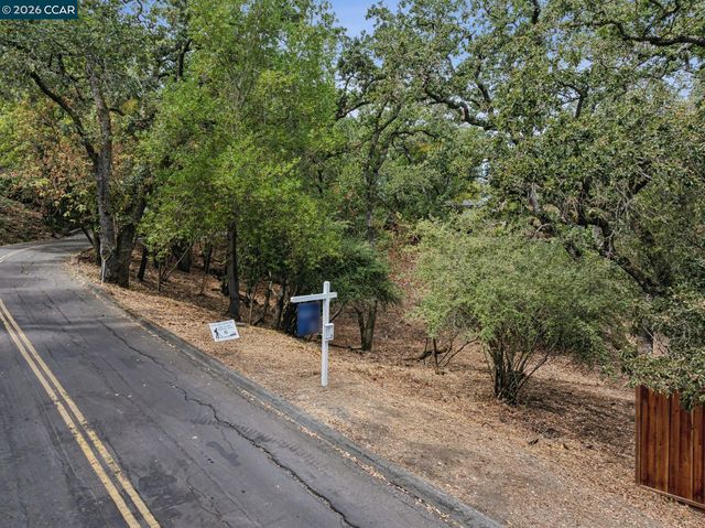 Ridge Road, Lafayette, CA 94549