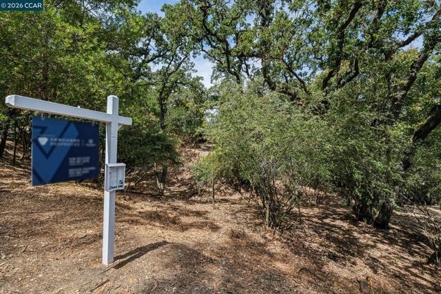 Ridge Road, Lafayette, CA 94549