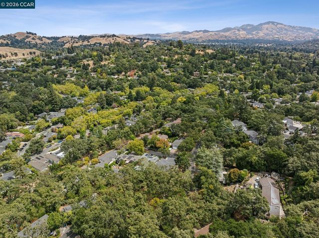 Ridge Road, Lafayette, CA 94549