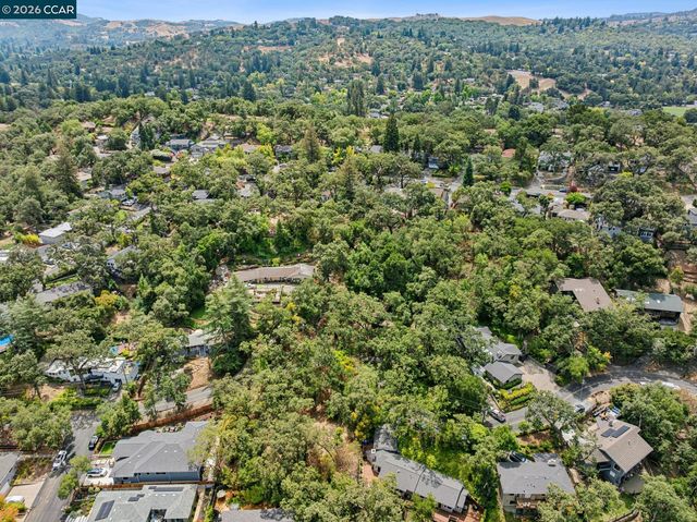 Ridge Road, Lafayette, CA 94549