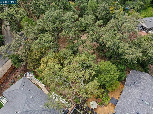Ridge Road, Lafayette, CA 94549