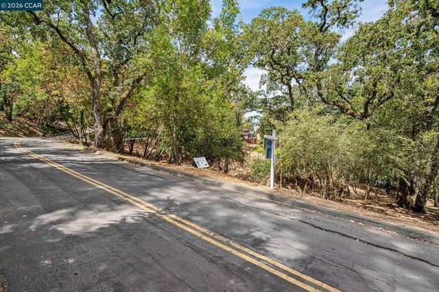 Ridge Road, Lafayette, CA 94549