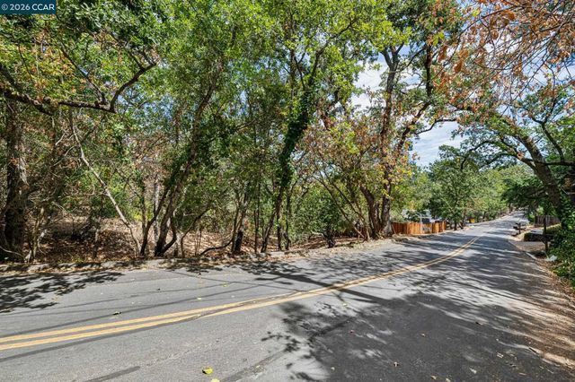 Ridge Road, Lafayette, CA 94549