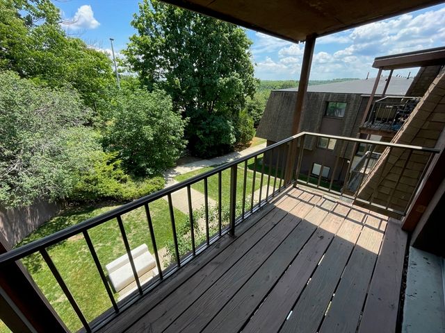 491 W Central Street B11, Franklin, MA 02038