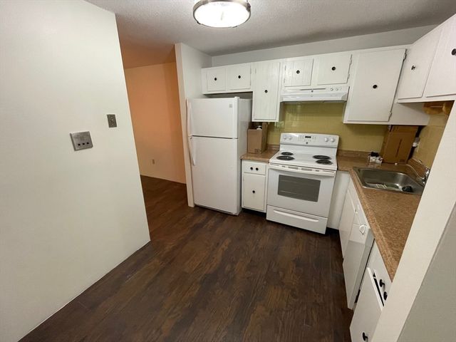 491 W Central Street B11, Franklin, MA 02038
