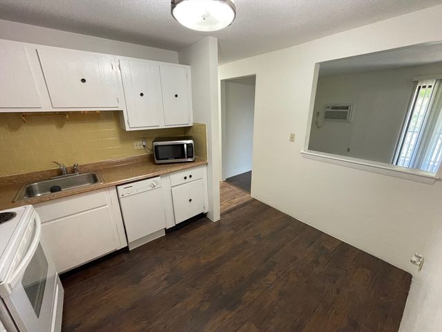 491 W Central Street B11, Franklin, MA 02038