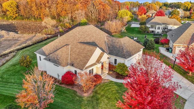 N49W18370 Green Meadow COURT, Menomonee Falls, WI 53051