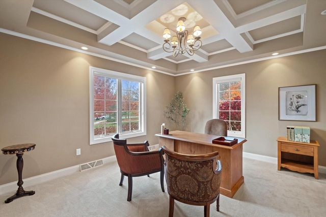 N49W18370 Green Meadow COURT, Menomonee Falls, WI 53051