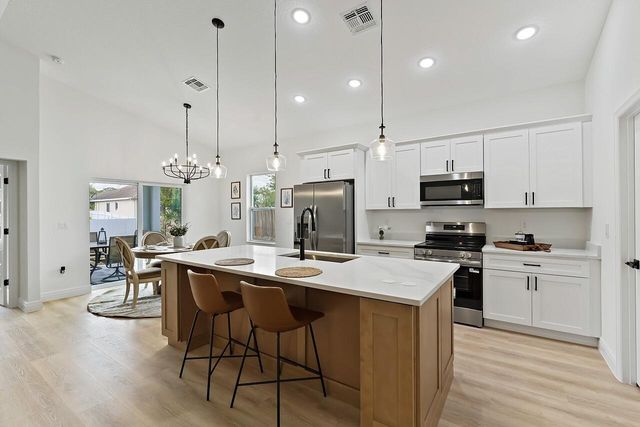 8635 98th Court, Vero Beach, FL 32967