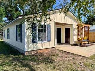 622 N G St, Pensacola, FL 32501