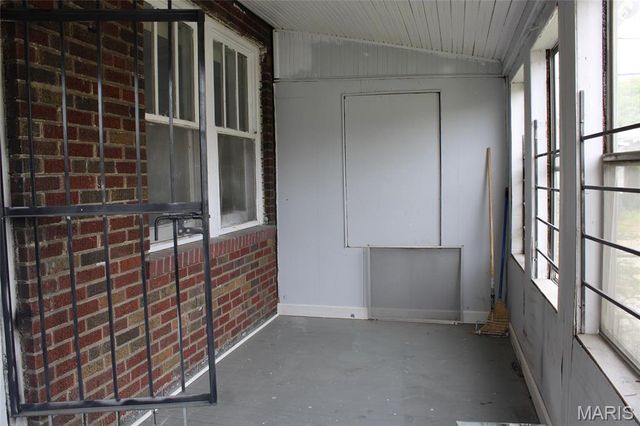 4006 Marcus Avenue, St Louis, MO 63115