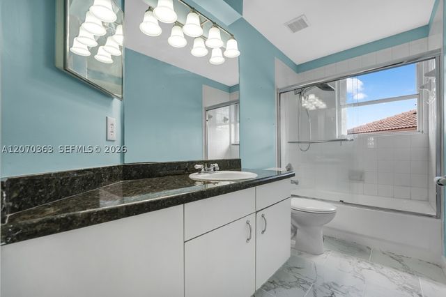 1282 NW 171st Ter, Pembroke Pines, FL 33028