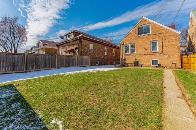 2817 Maple Avenue, Berwyn, IL 60402