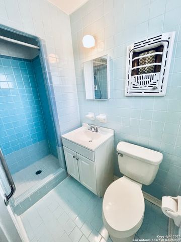 4915 Benham, San Antonio, TX 78220