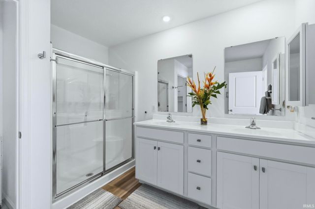 5123 Bing Pass, New Haven, IN 46774