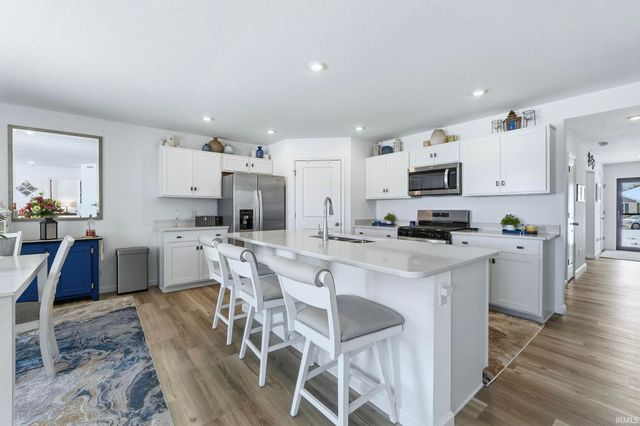 5123 Bing Pass, New Haven, IN 46774