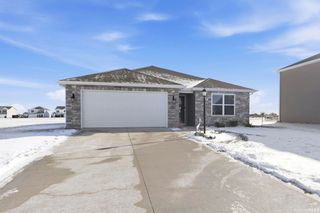 5123 Bing Pass, New Haven, IN 46774