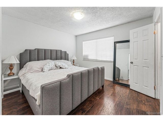 1447 Norfolk St, Aurora, CO 80011